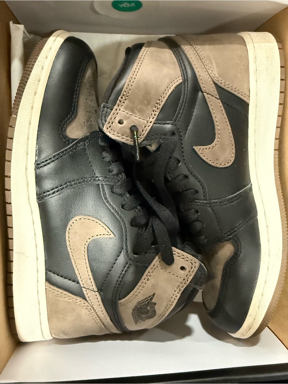 Air Jordan 1 Retro High 'Palomino'